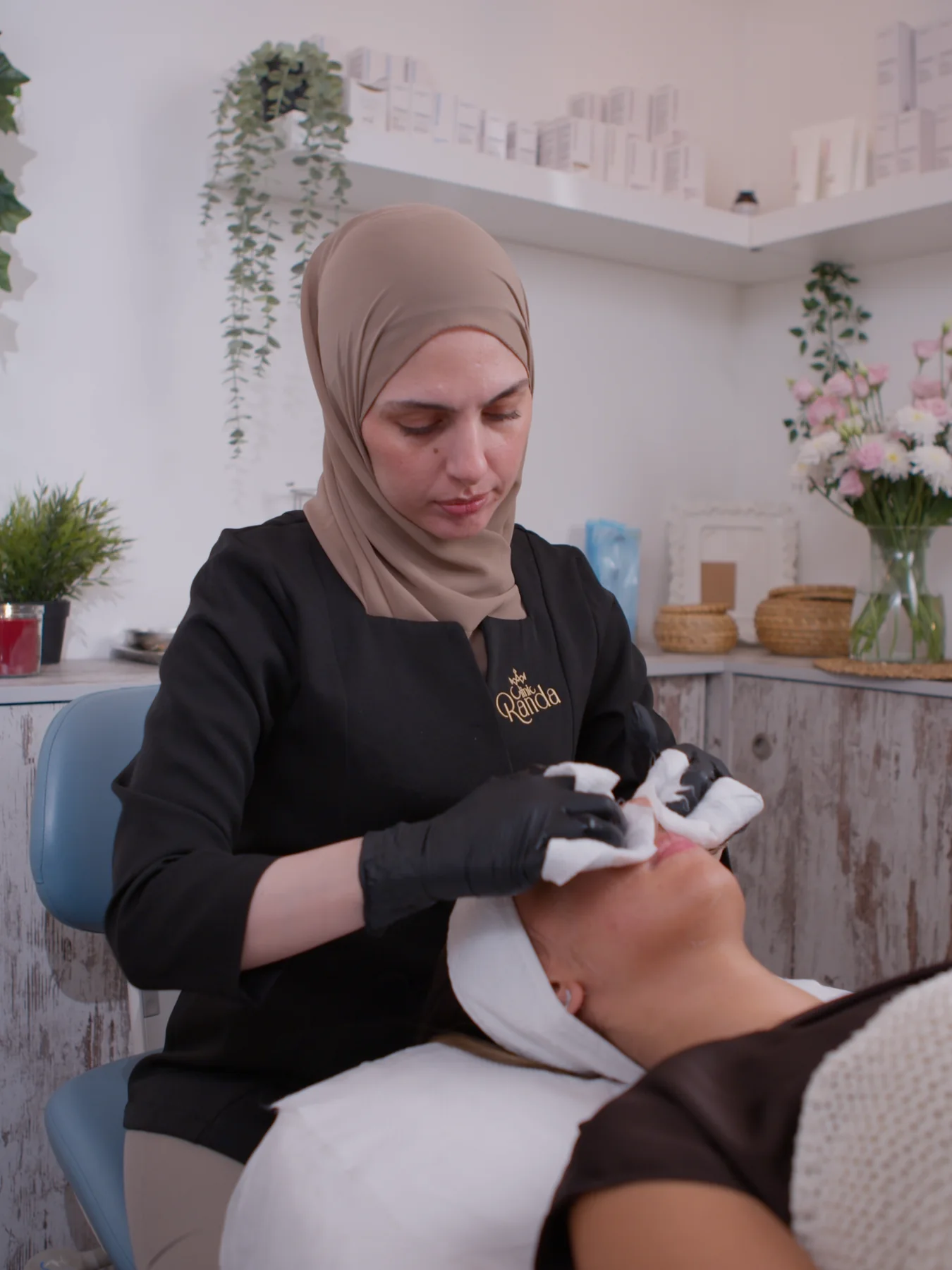 عناية بالبشرة